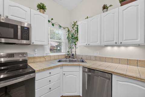 8058 Via Hacienda, Riviera Beach FL - photo 23 of 100