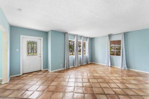 122 Euclid Boulevard, Lantana FL - photo 8 of 44