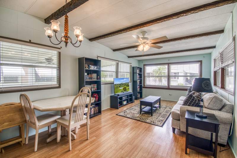 2 bedroom Mobile Home at 37011 Exuma Bay, Jamaica Bay, Boynton Beach — photo 3