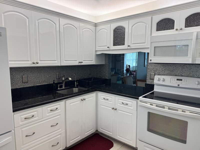 2 bedroom Condominium at 3180 Holiday Springs Boulevard #5-309, Holiday Springs Village 1 Condo, Margate — photo 4