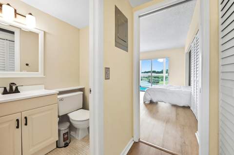 4087 Newport, Deerfield Beach FL - photo 11 of 28