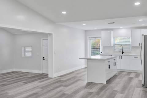 904 NW 51st Street, Deerfield Beach FL - photo 15 of 62