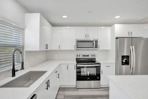 904 NW 51st Street, Deerfield Beach FL - photo 18 of 62