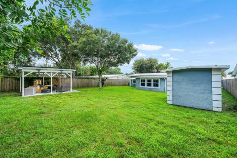 5709 SE Indigo Avenue, Stuart FL - photo 24 of 30