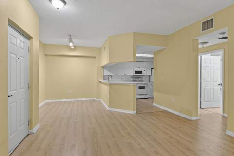 2730 Anzio Court #108, Palm Beach Gardens FL - photo 6 of 32