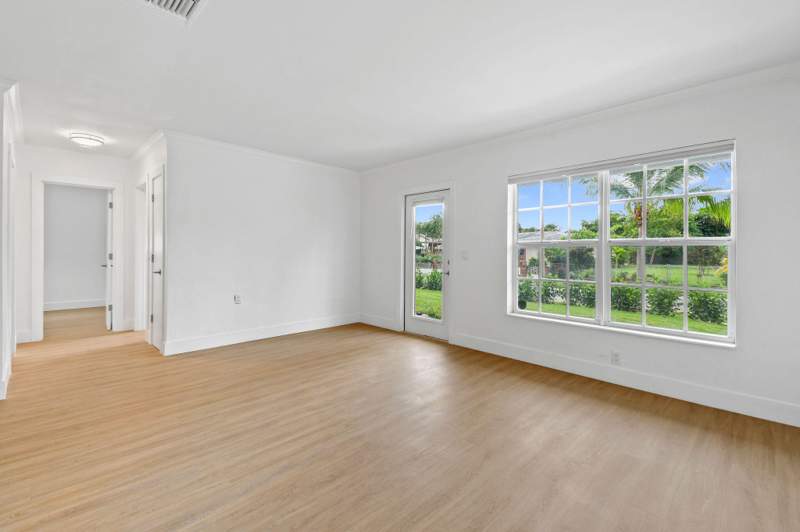 3 bedroom Single Family Residence at 319 29th Street, Northwood Shores, West Palm Beach — photo 4