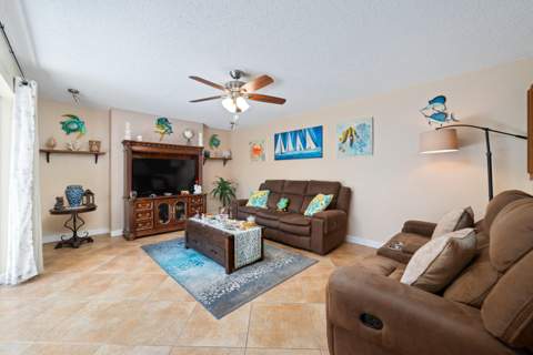 1704 Forest Lakes Circle #A, West Palm Beach FL - photo 8 of 35