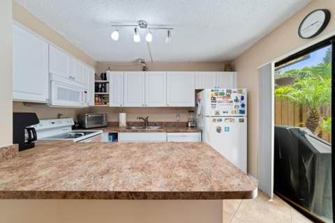 1704 Forest Lakes Circle #A, West Palm Beach FL - photo 15 of 35