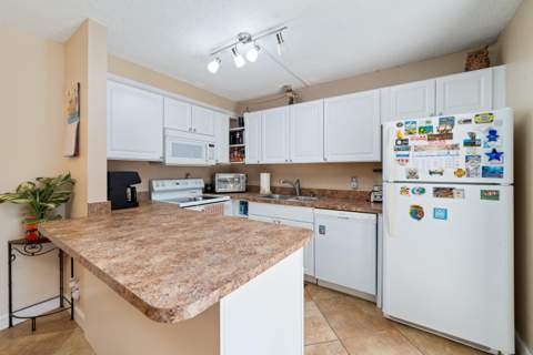 1704 Forest Lakes Circle #A, West Palm Beach FL - photo 16 of 35