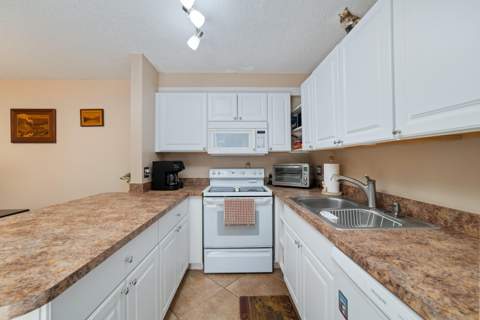 1704 Forest Lakes Circle #A, West Palm Beach FL - photo 18 of 35