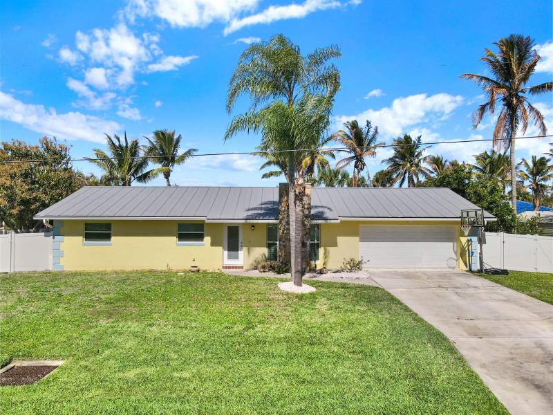 3 bedroom Single Family Residence at 1902 Mimosa Avenue, Surfside Unit 2, Fort Pierce — photo 4
