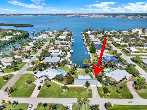 1902 Mimosa Avenue, Fort Pierce FL - photo 8 of 61