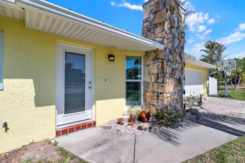 1902 Mimosa Avenue, Fort Pierce FL - photo 17 of 61