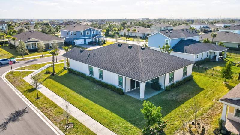 4 bedroom Single Family Residence at 19043 Broad Shore Walk, Arden Pud Pod J, Loxahatchee — photo 4