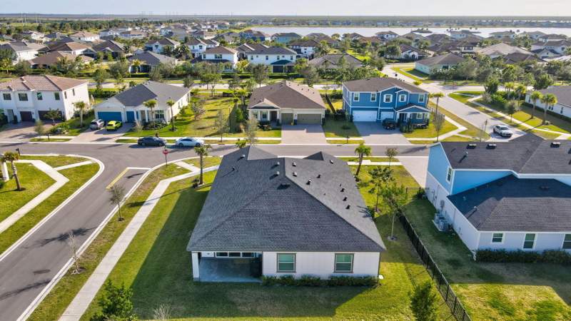 4 bedroom Single Family Residence at 19043 Broad Shore Walk, Arden Pud Pod J, Loxahatchee — photo 5