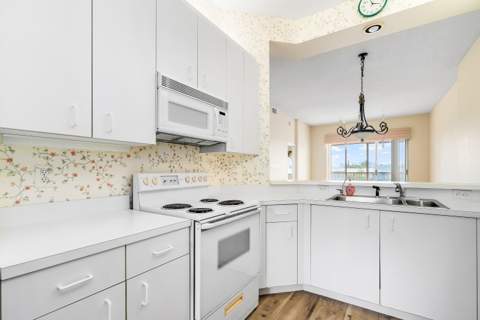 7904 Trent Drive #410, Tamarac FL - photo 7 of 43
