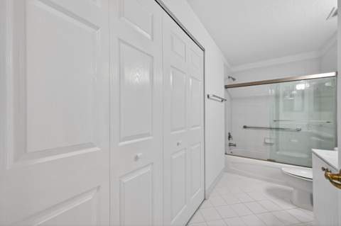7775 Yardley Drive #314, Tamarac FL - photo 16 of 40