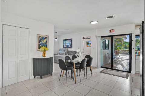 3672 NW 18th Avenue, Oakland Park FL - photo 13 of 56