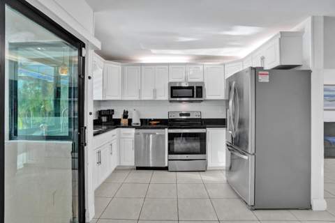 3672 NW 18th Avenue, Oakland Park FL - photo 15 of 56
