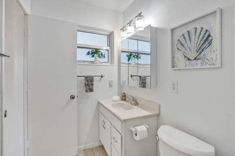 3672 NW 18th Avenue, Oakland Park FL - photo 10 of 56