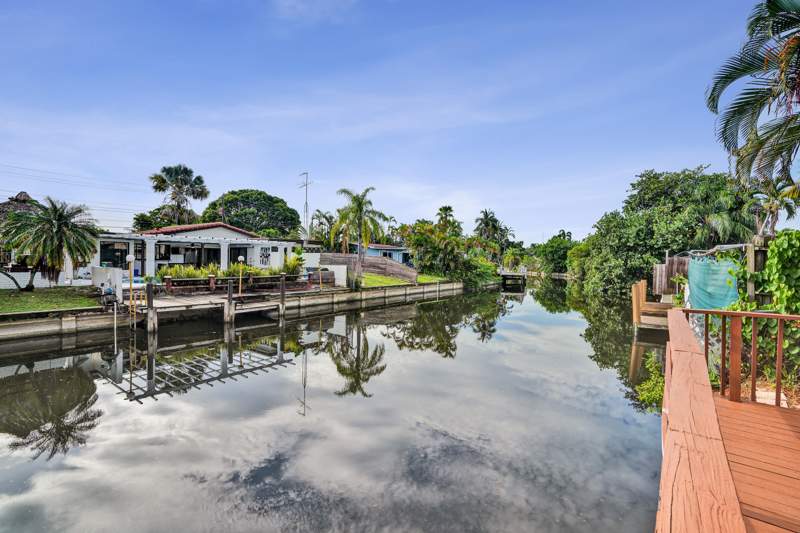 3 bedroom Single Family Residence at 3672 NW 18th Avenue, Royal Palm Acres Sec 6, Oakland Park — photo 3