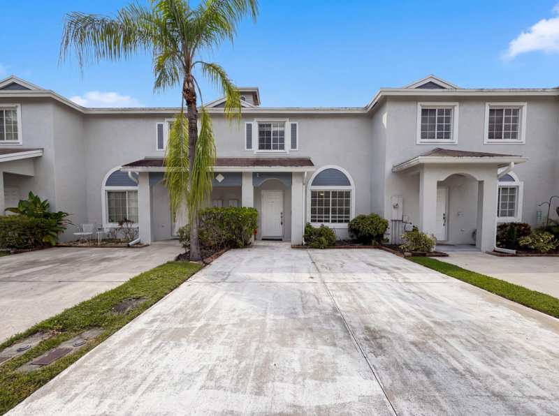 2 bedroom Townhouse at 1480 47th, Olympia & York Residential Plat, Deerfield Beach — photo 1