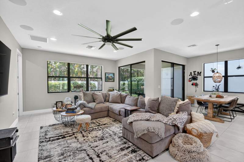 5 bedroom Single Family Residence at 7174 Villamar Way, Toscana Isles, Lake Worth — photo 4