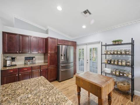 5418 Club Circle, Haverhill FL - photo 10 of 33