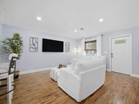 5418 Club Circle, Haverhill FL - photo 13 of 33