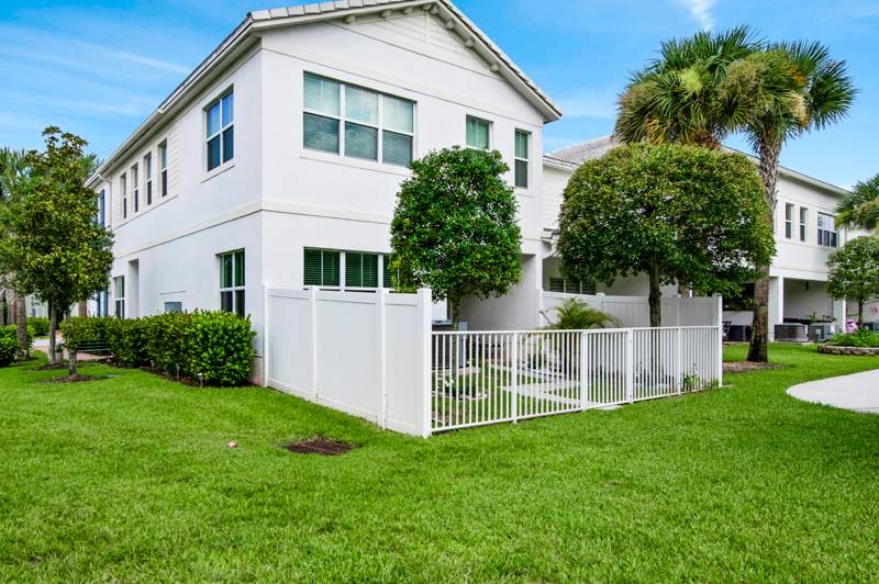 3 bedroom Townhouse at 50 Palm Lane, Park Central At Cypress Key, Royal Palm Beach — photo 4