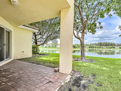 6427 Adriatic Way, West Palm Beach FL - photo 19 of 27