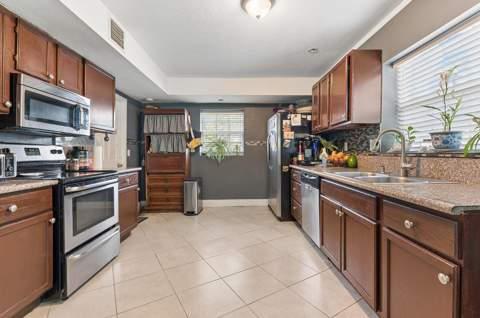 415 SW 7th Court, Boynton Beach FL - photo 12 of 33