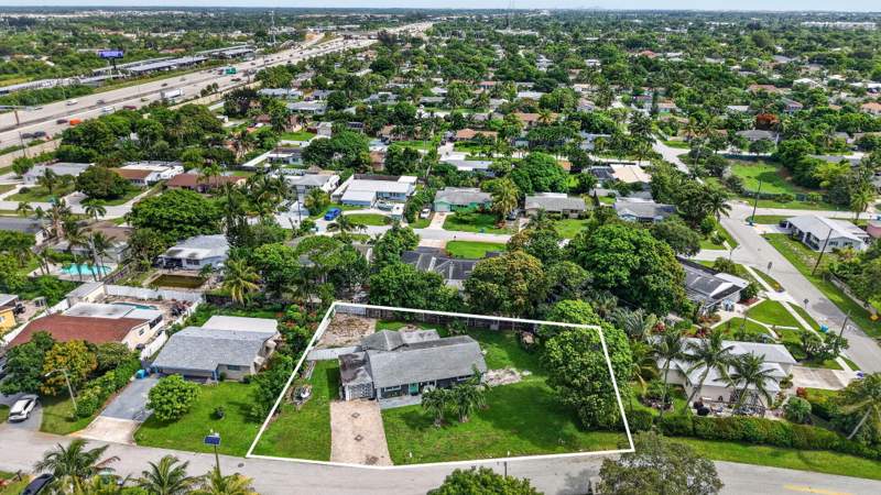 3 bedroom Single Family Residence at 415 SW 7th Court, Fern Ridge, Boynton Beach — photo 2