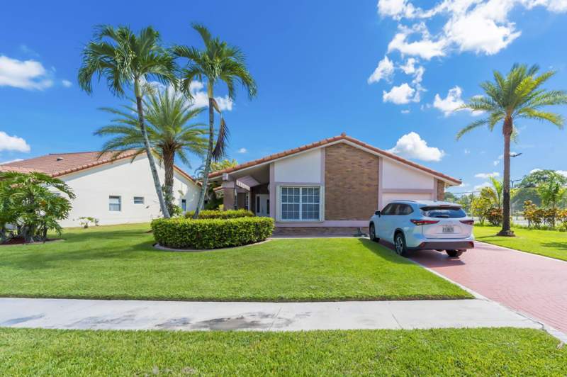 4 bedroom Single Family Residence at 19626 Sea Pines Way, Boca Greens 4, Boca Raton — photo 2