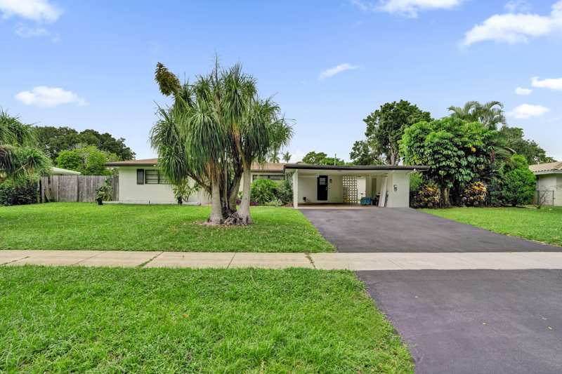 4 bedroom Single Family Residence at 885 Azalea Court, Plantation Gardens 2nd Sec, Plantation — photo 1