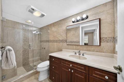 206 Richmond A #206, Deerfield Beach FL - photo 15 of 18