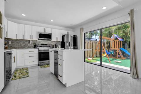21641 Sutters Lane, Boca Raton FL - photo 15 of 42