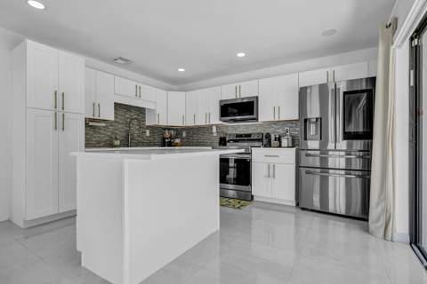 21641 Sutters Lane, Boca Raton FL - photo 13 of 42