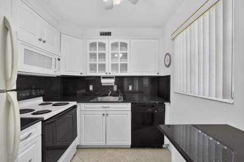 100 Sheffield, West Palm Beach FL - photo 8 of 35