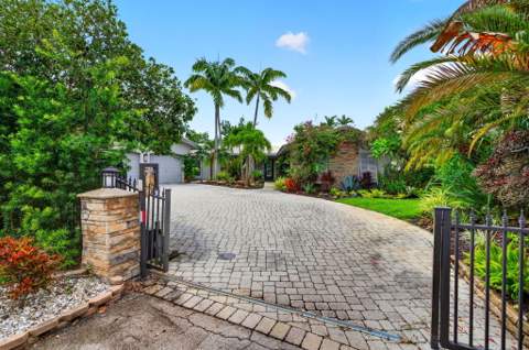 1948 NE 7th Terrace, Wilton Manors FL - photo 8 of 114