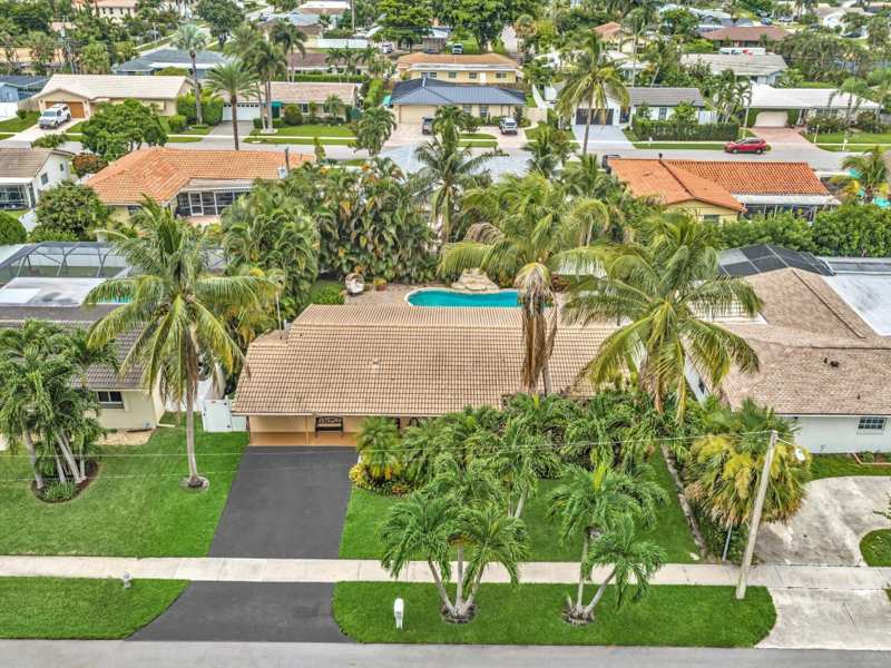 4 bedroom Single Family Residence at 11 Forest Hills Lane, University Park Country Club Estates, Boca Raton — photo 1