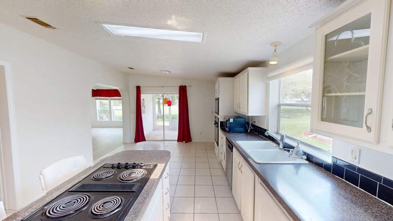 3 bedroom Manufactured Home at 8029 Meadowlark Lane, The Preserve At Savanna Club, Port St. Lucie — photo 5