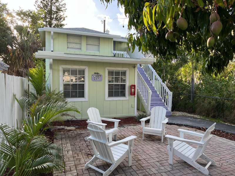 3 bedroom Single Family Residence at 17 S D Street #1, Lake Worth Town Of, Lake Worth Beach — photo 1