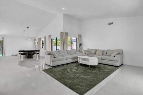 21641 Sutters Lane, Boca Raton FL - photo 7 of 42