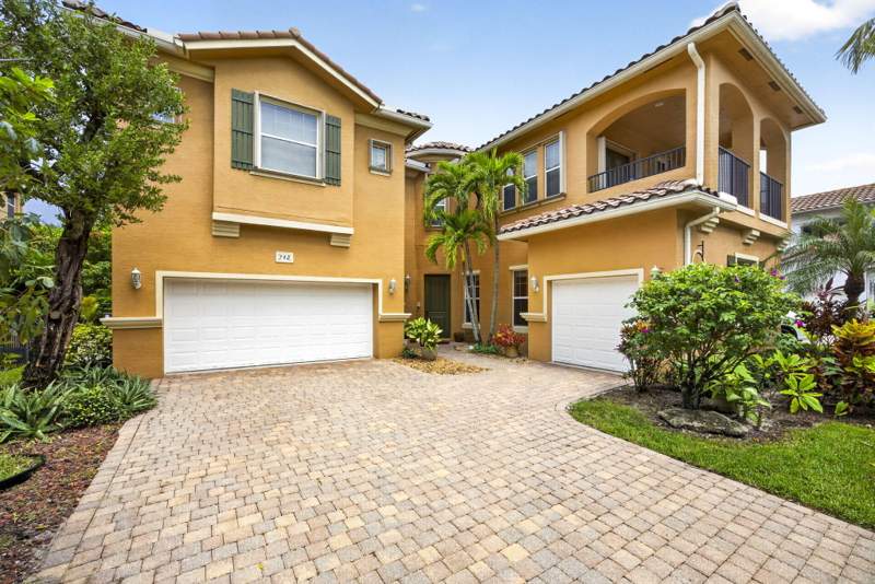 6 bedroom Single Family Residence at 742 Cresta Circle, Terracina Johnson Property, West Palm Beach — photo 3