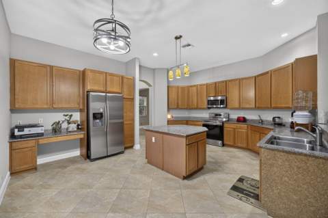 742 Cresta Circle, West Palm Beach FL - photo 14 of 75