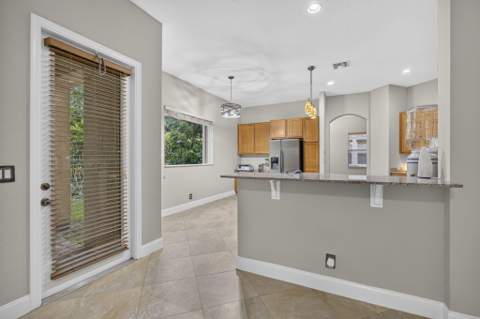 742 Cresta Circle, West Palm Beach FL - photo 15 of 75