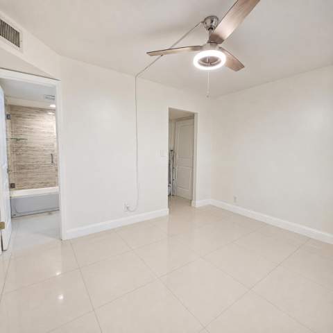 117 Royal Park Drive #1H, Oakland Park FL - photo 12 of 21