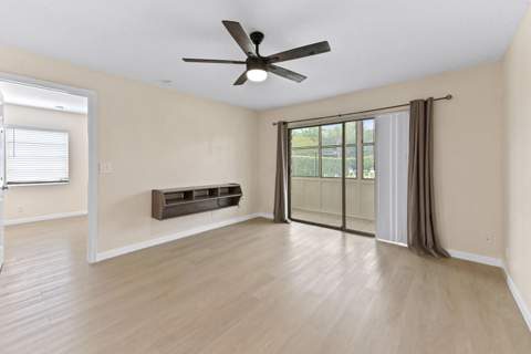 126 Sparrow Drive #22A, Royal Palm Beach FL - photo 6 of 25