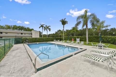 126 Sparrow Drive #22A, Royal Palm Beach FL - photo 21 of 25